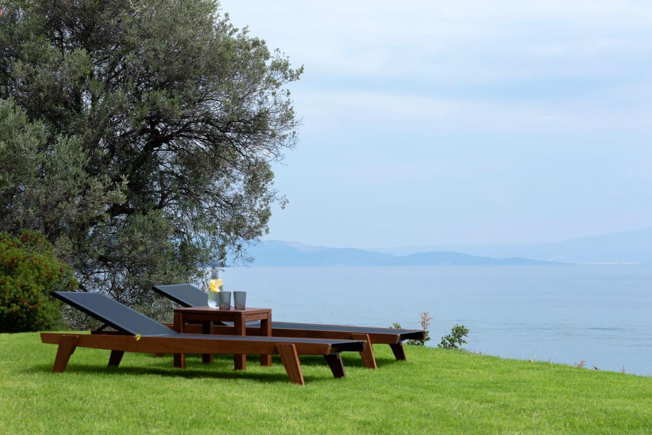 Lichnos Luxury Suites Sourpi Esterno foto