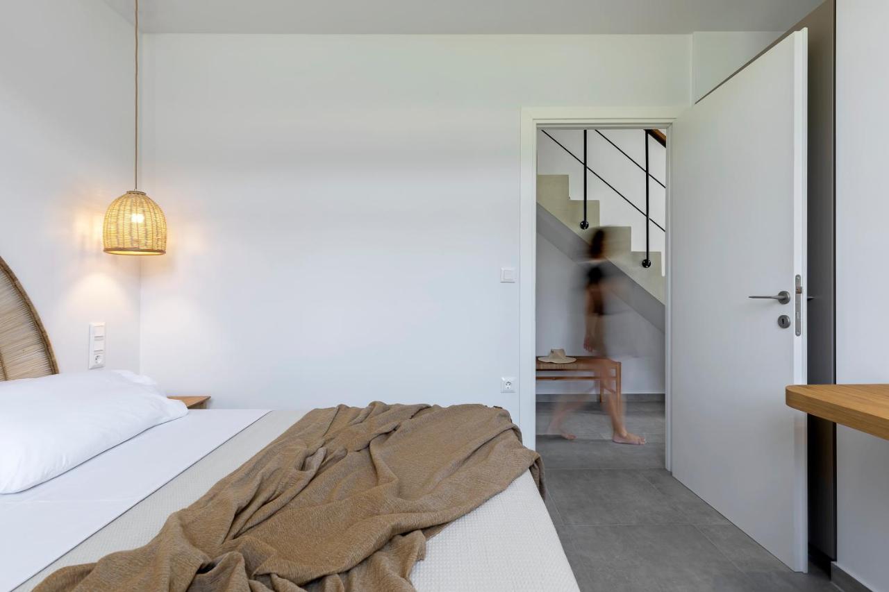 Lichnos Luxury Suites Sourpi Esterno foto