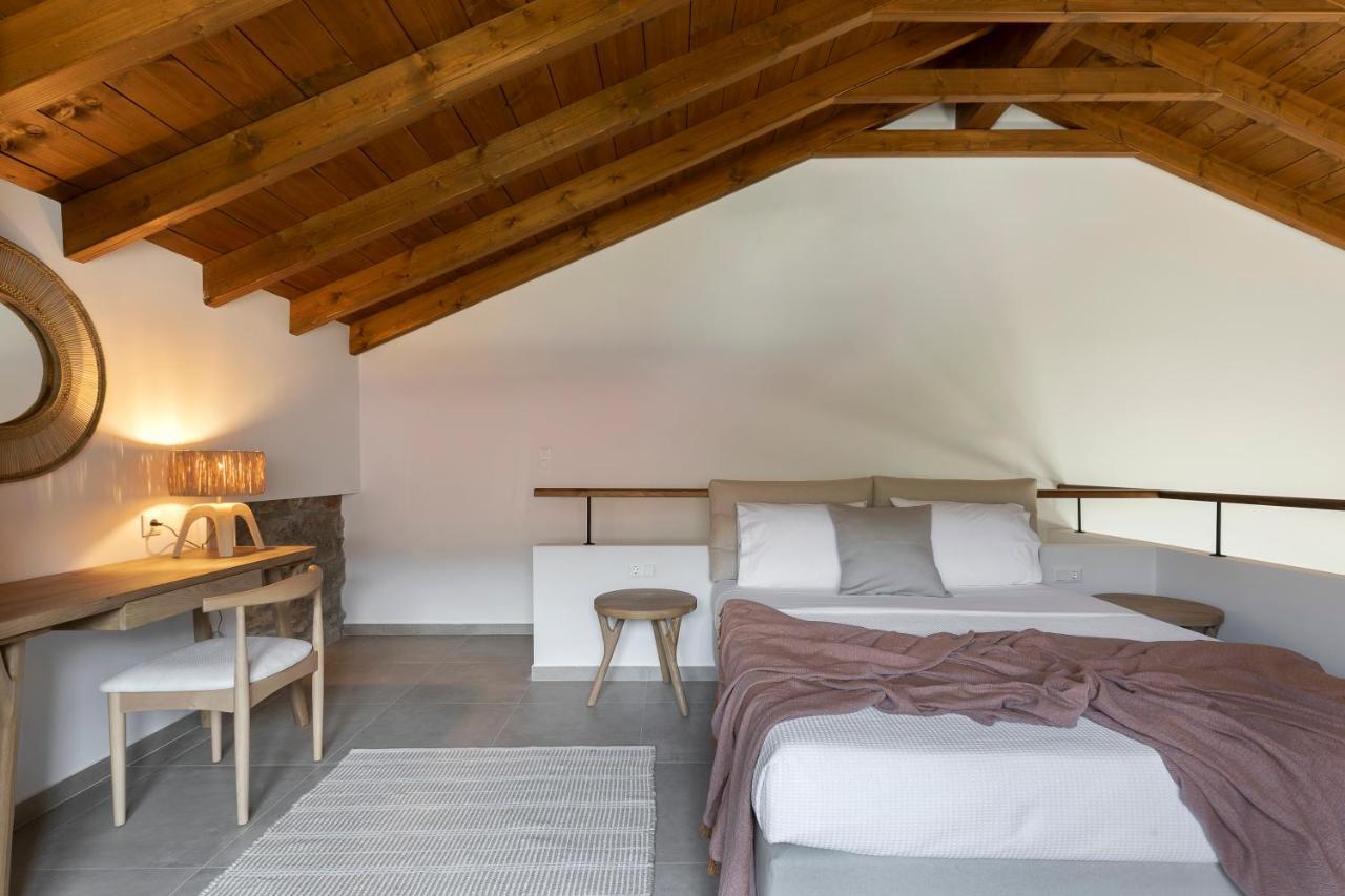 Lichnos Luxury Suites Sourpi Esterno foto
