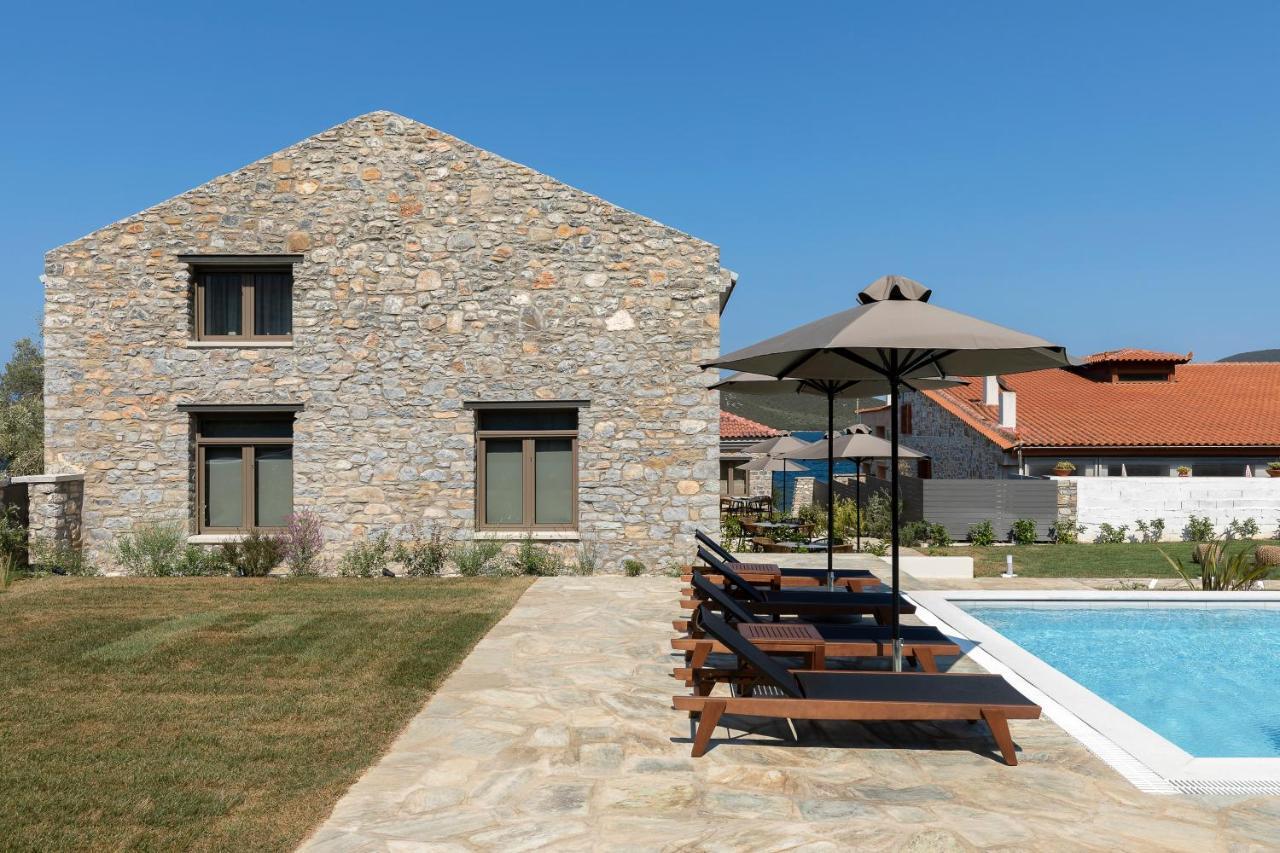 Lichnos Luxury Suites Sourpi Esterno foto