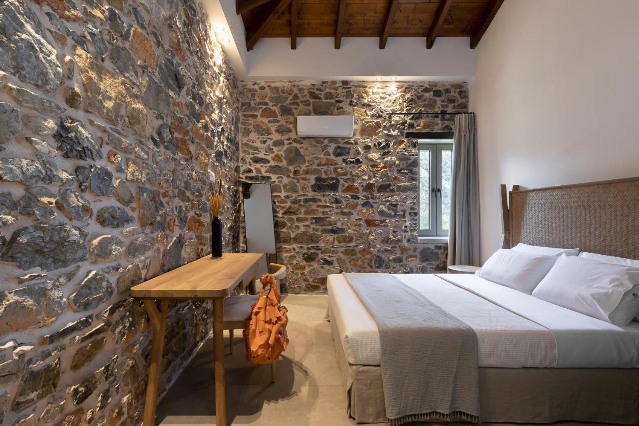 Lichnos Luxury Suites Sourpi Esterno foto