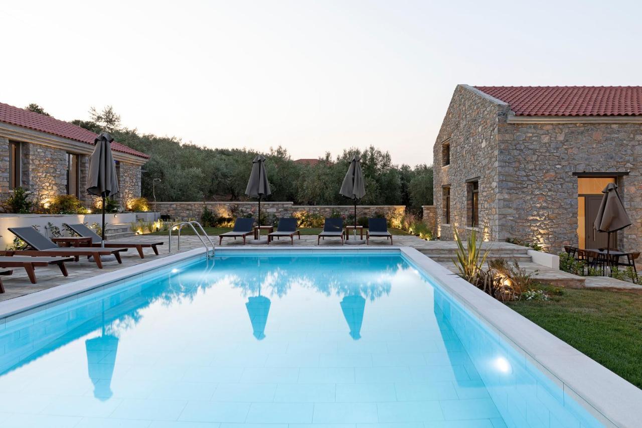 Lichnos Luxury Suites Sourpi Esterno foto