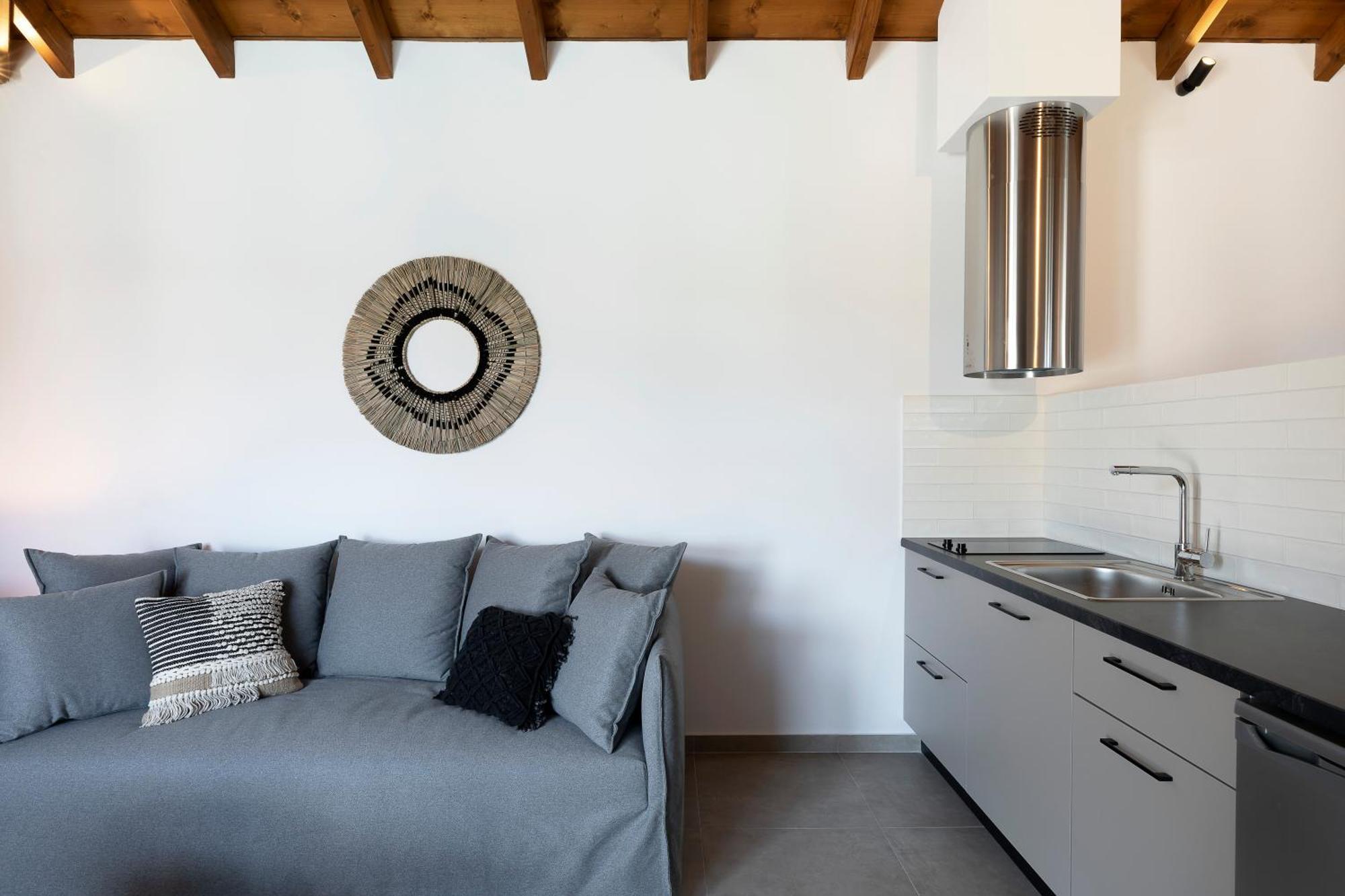 Lichnos Luxury Suites Sourpi Esterno foto