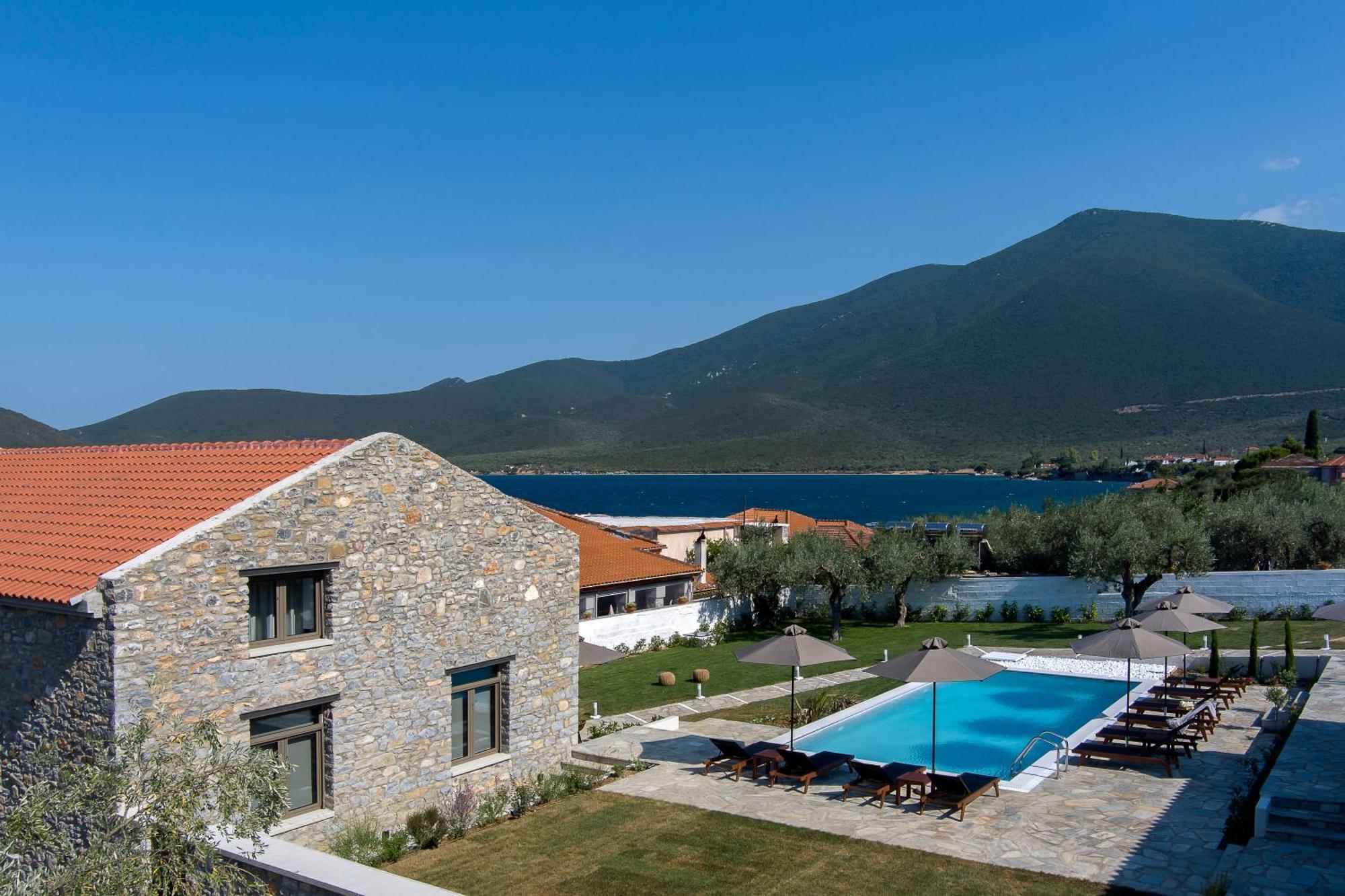Lichnos Luxury Suites Sourpi Esterno foto